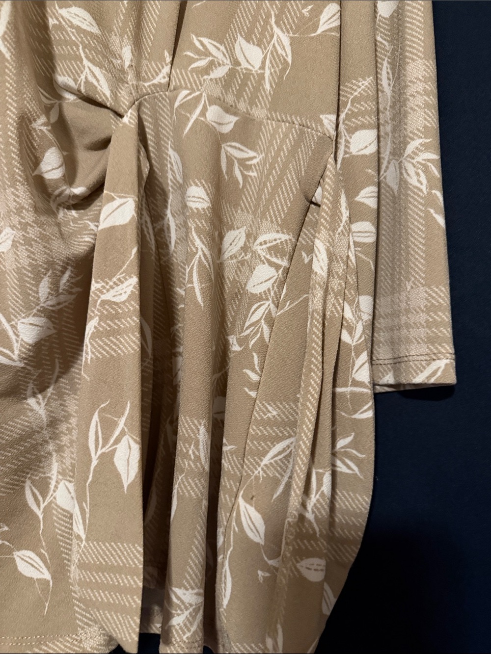 Elle Beige Floral Plaid Tie-Detail Blouse - Picture 3 of 7
